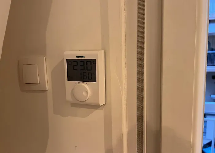 Andreas And Nelly Saloniki